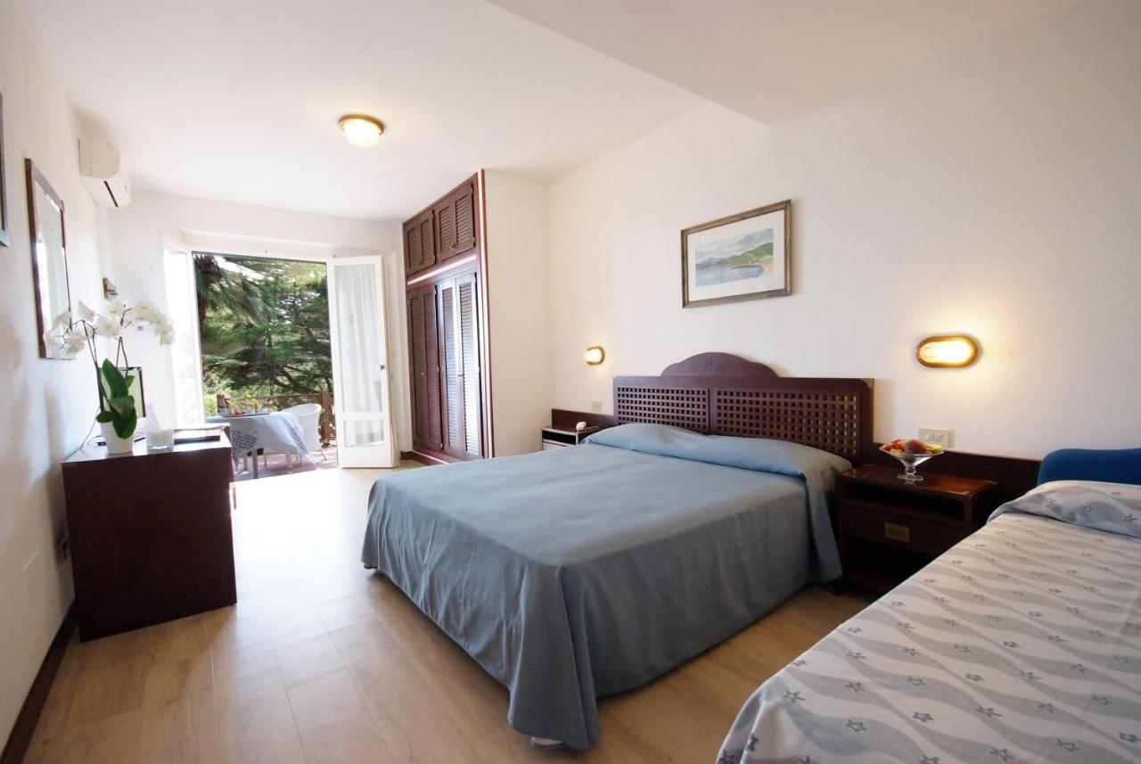 Hotel Antares Capoliveri  Exterior photo